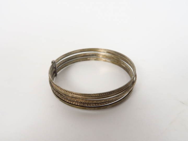 Bracelet semainier en argent.  Poids. 29,40 gr