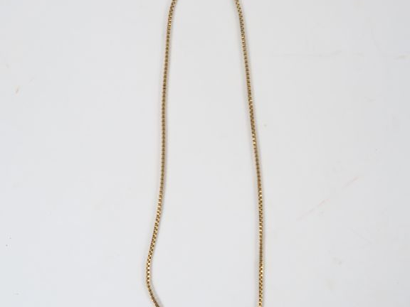 Chaine en or, maille carrée.  Poids. 11,3 gr