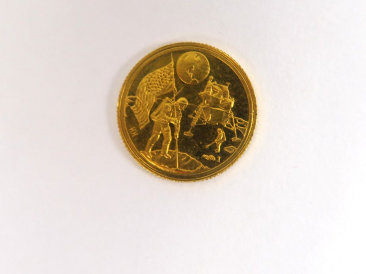 Médaille en or.  Poids. 1,5 gr