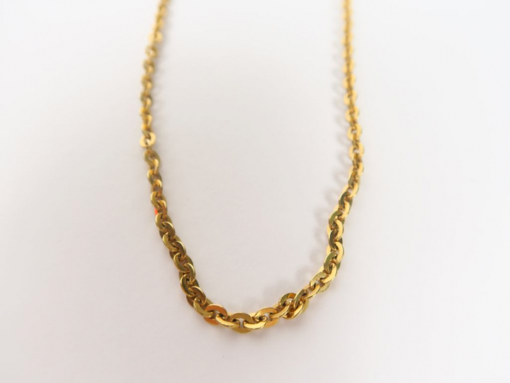 Chaine en or jaune, maille forçat. Poids. 19,59 gr