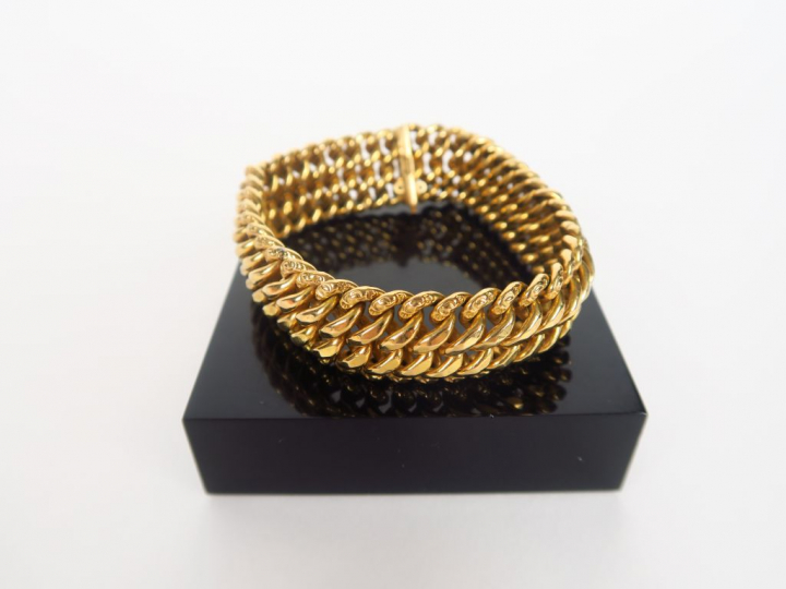 Bracelet souple en or jaune, maille américaine.  Poids. 29,73 gr