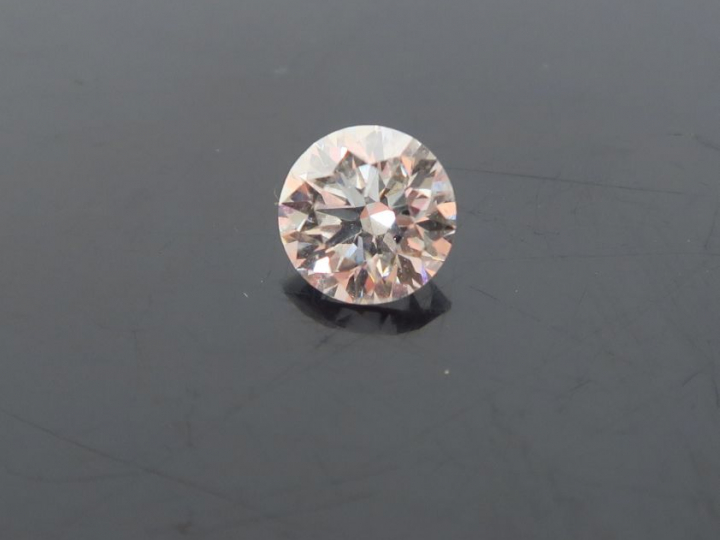 Diamant sur papier de 0,71 cts env. F. SI 2 avec certificat Internatio