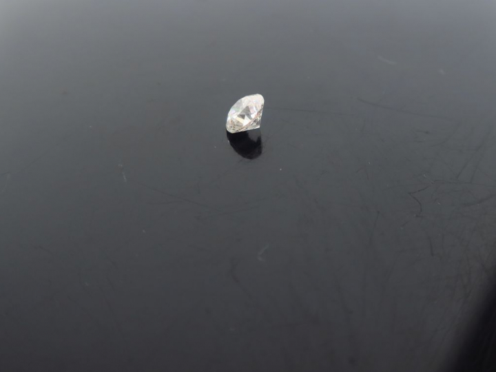 Diamant sur papier de 0,50 cts env. F VS2 avec certificat G.I.A n° 724