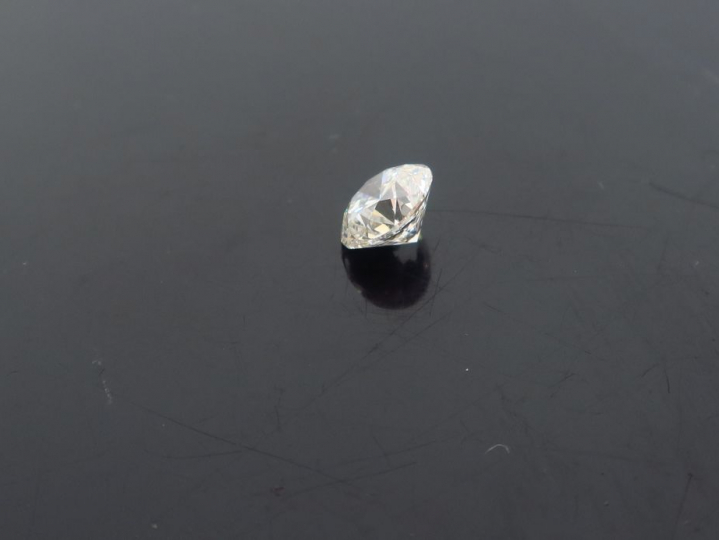 Diamant sur papier de 0,50 cts env. F avec certificat GIA n° 723827421
