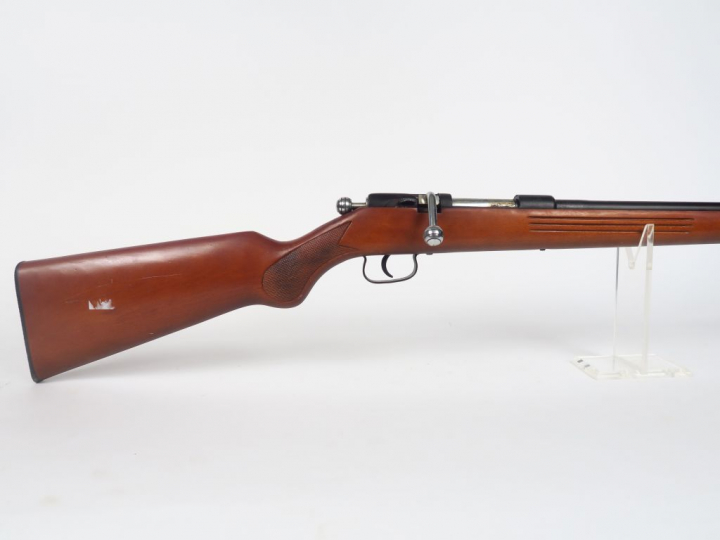 Carabine mono coup Manu-Arm calibre 14mm mono coup numéro 97115. Arme 