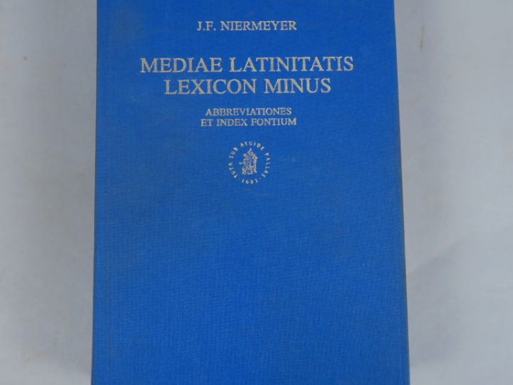 NIEMEYER (J.-F.). Mediae latinitatis lexicon minus. Lexique latin médi