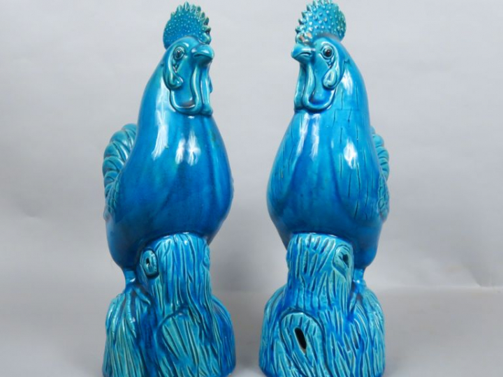 Couple de coqs en céramique émaillé turquoise. Chine, fin XIXème siècl