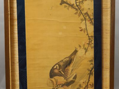 Kakemono au lavis et couleurs sur soie représentant un couple de canar