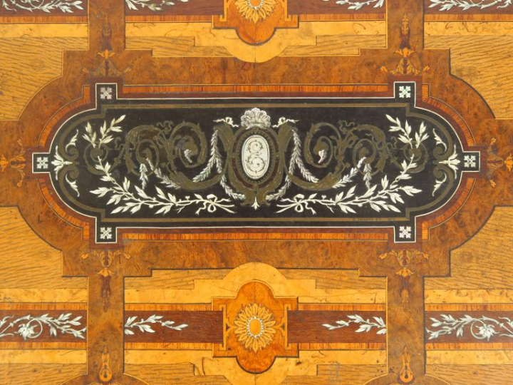 Table à jeux Napoléon III en marqueterie Boulle, nacre, laiton, ivoire