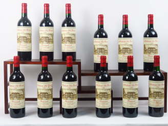 Vente aux enchères 12 BOUTEILLES CHÂTEAU LA POINTE POMEROL - 1999 - CBO - 2 BG