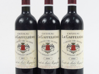 Vente aux enchères 3 BOUTEILLES CHÂTEAU LA GAFFELIERE 1er GCC ST EMILION - 2000