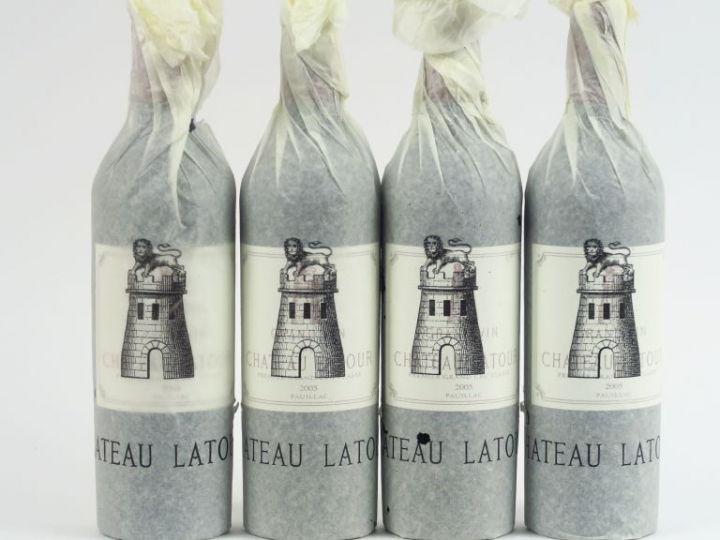4 BOUTEILLES CHÂTEAU LATOUR 1er GCC PAUILLAC - 2005 - CBO REMISE à L'A