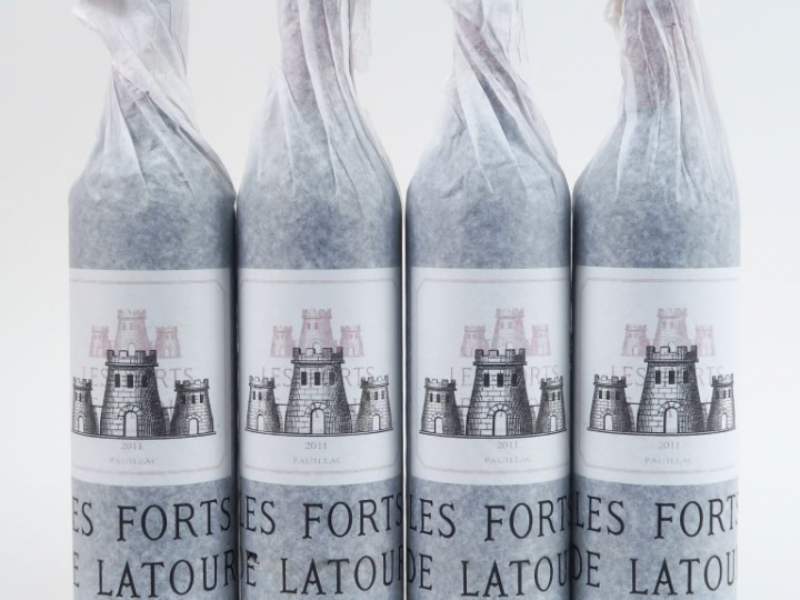 4 BOUTEILLES LES FORTS DE LATOUR PAUILLAC - 2011 - CBO