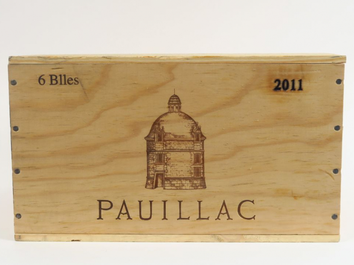 6 BOUTEILLES PAUILLAC DE CHÂTEAU LATOUR - 2011