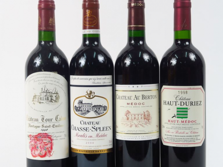 4 BOUTEILLES : 1 CHÂTEAU CHASSE SPLEEN MOULIS 2000 - 1 CHÂTEAU AU BERT