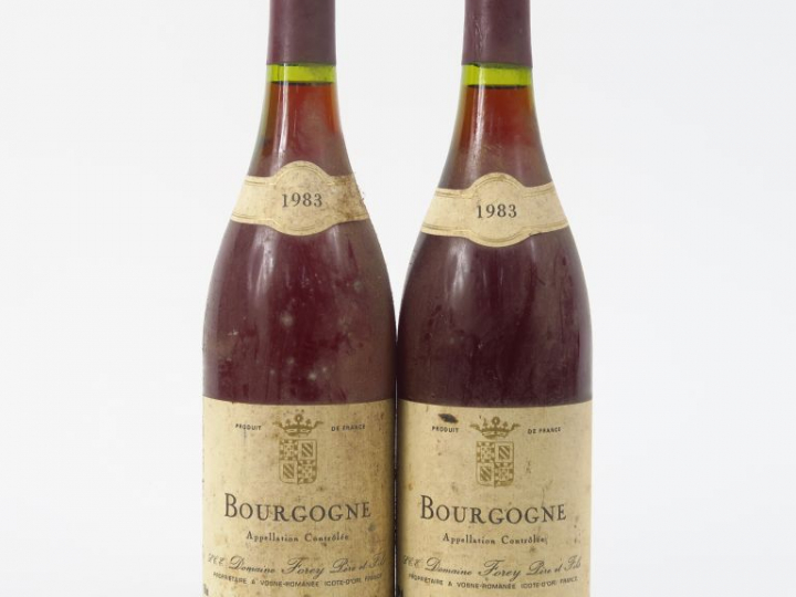 2 BOUTEILLES BOURGOGNE : 1 VOSNE ROMANEE FOREY 3 CM - 1 CHAMBOLLE MUSI