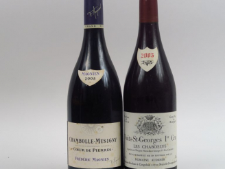 Vente aux enchères 2 BOUTEILLES 2005 : 1 CHAMBOLLE MUSIGNY 'COEUR DE PIERRES' F. MAGNIEN 