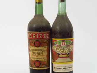 Vente aux enchères 2 VIEILLES BOUTEILLES VERMOUTH : 1 MARIZZO -1 TORINO