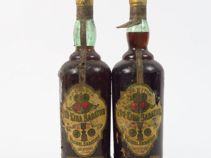 2 VIEILLES BOUTEILLES L'OR QUINA SABATIER 