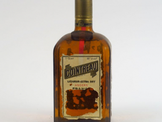 Vente aux enchères 1 BOUTEILLE COINTREAU 