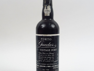 Vente aux enchères 1 BOUTEILLE PORTO GUEDES 'VINTAGE PORT' - 1977