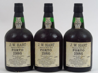 Vente aux enchères 3 BOUTEILLES PORTO J.W. HART - 1986 - MISE : 2001