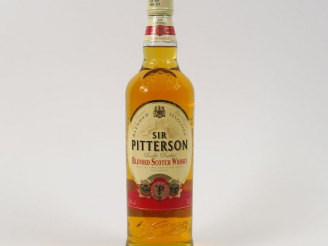 Vente aux enchères 1 BOUTEILLE WHISKY SIR PITTERSON