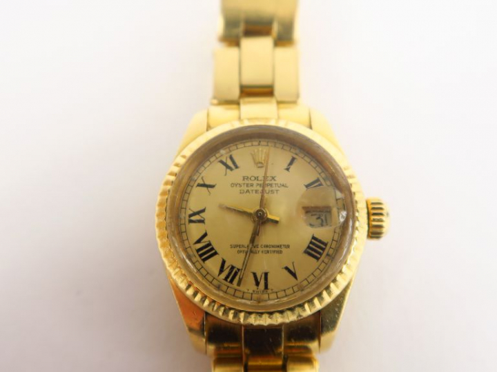 ROLEX. Montre chronomètre en or. Avec son certificat.