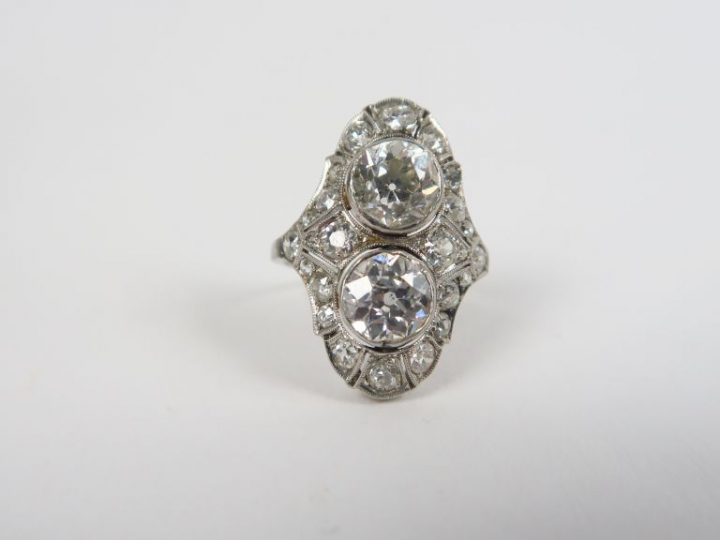 Bague Art déco "Toi Moi" en platine, ornée de deux brillants de 1,25 c