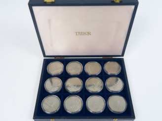 Vente aux enchères Coffret médailles 'navires' : 12 pièces