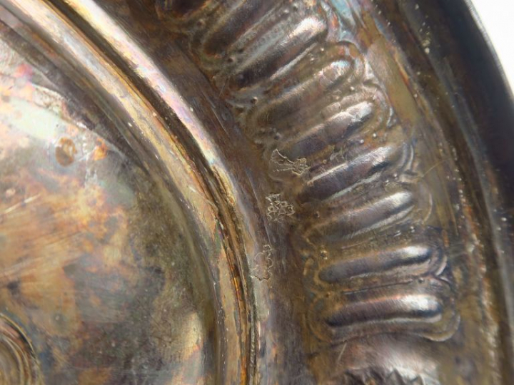 Porte huilier-vinagrier Louis XVI en argent, à décor de cannelures sur