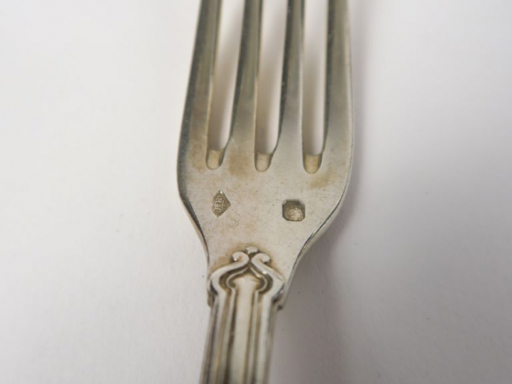 Partie de ménagère en argent, poinçon Minerve, modèle feuillagé. Compr