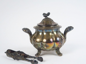 Vente aux enchères Sucrier Napoléon III en argent, poinçon Minerve, à décor de godrons, r