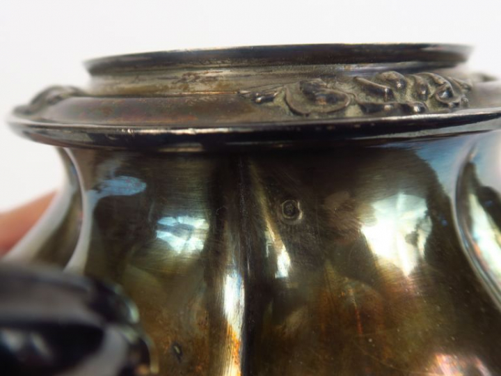 Sucrier Napoléon III en argent, poinçon Minerve, à décor de godrons, r