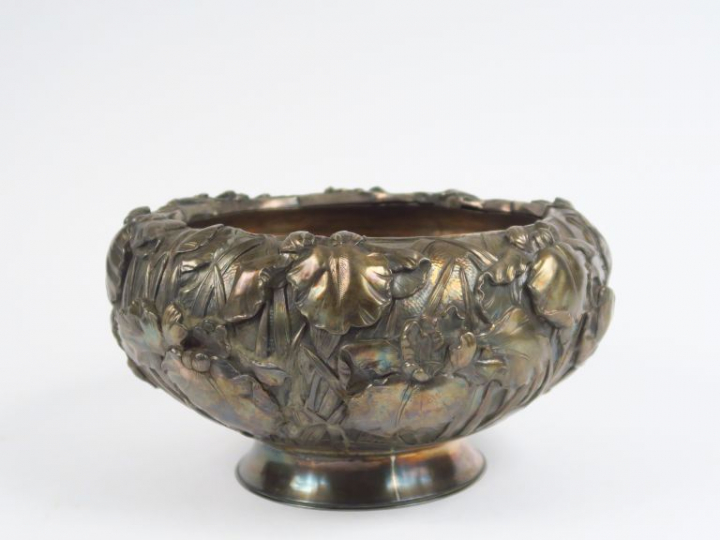 Coupe sur talon de style Art nouveau en argent Sterling, à décor en re