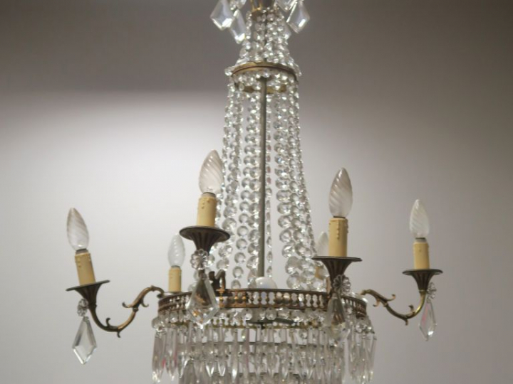 Petit lustre mongolfière à pampilles, éclairant à six lumières