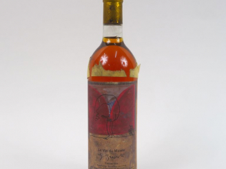 Vente aux enchères 1 BOUTEILLE 'LE VIN DU MUSEE' SAUTERNES - 1985 - BG