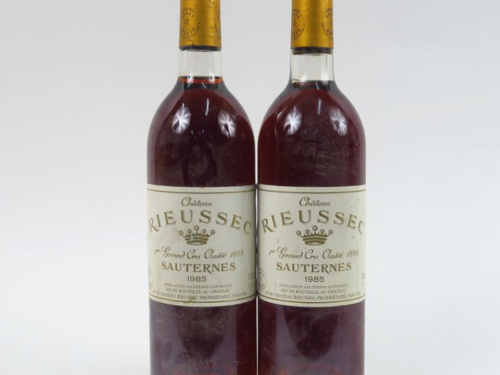 2 BOUTEILLES CHÂTEAU RIEUSSEC 1er CC SAUTERNES - 1985 - 1 BG+/1 BG