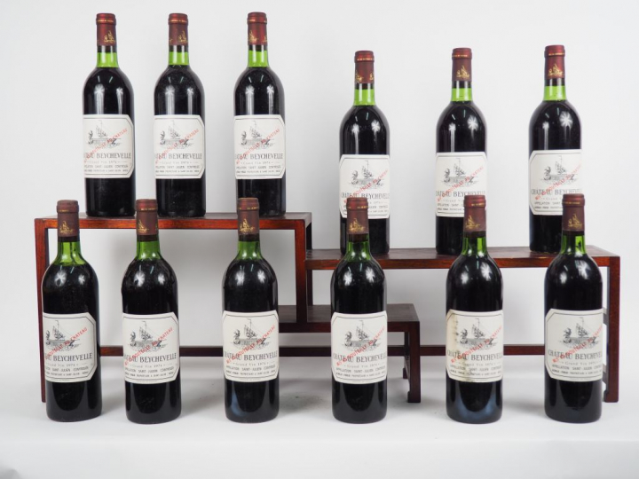 12 BOUTEILLES CHÂTEAU BEYCHEVELLE ST JULIEN - 1974 - CBO - 7 LB/2 HEP/