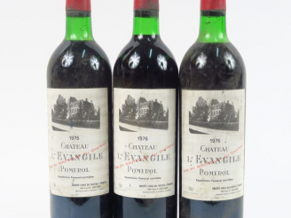 Vente aux enchères 3 BOUTEILLES CHÂTEAU L'EVANGILE POMEROL - 1976 - 1 BG/1 LB/1 HEP/1 CAP