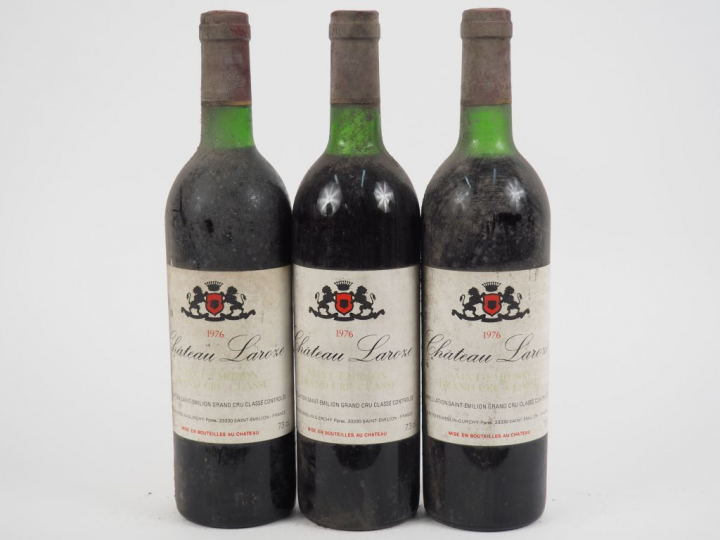 3 BOUTEILLES CHÂTEAU LAROZE GCC ST EMILION - 1976 - 1 BG/1 LB/1 HEP/BL