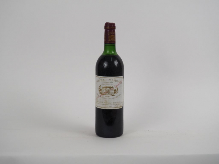 1 BOUTEILLE CHÂTEAU MARGAUX 1er GCC MARGAUX - 1982 - HEP/CAPS TL AB