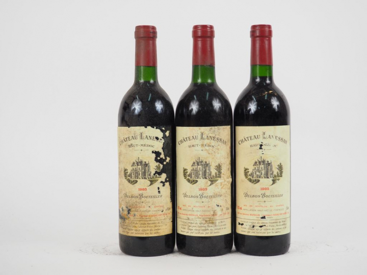 3 BOUTEILLES CHÂTEAU LANESSAN CB HAUT MEDOC - 1985 - 2 BG/1 EA