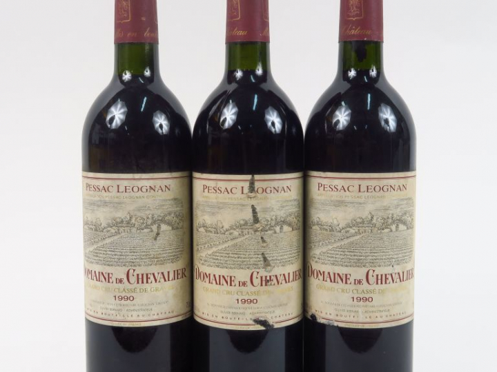 3 BOUTEILLES DOMAINE DE CHEVALIER GCC GRAVES - 1990 - BG