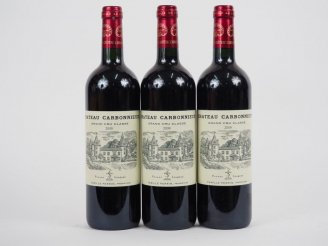 Vente aux enchères 3 BOUTEILLES CHÂTEAU CARBONNIEUX GC GRAVES - 2009