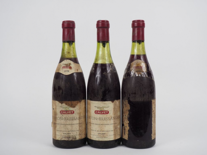 3 BOUTEILLES CORTON BRESSANDES CALVET - 1970 - 3 CM/3,5 CM/5 CM/2 PRES