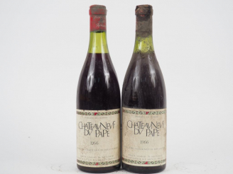 Vente aux enchères 2 BOUTEILLES CHATEAUNEUF DU PAPE - 1966 - 3 CM/3,5 CM/BS