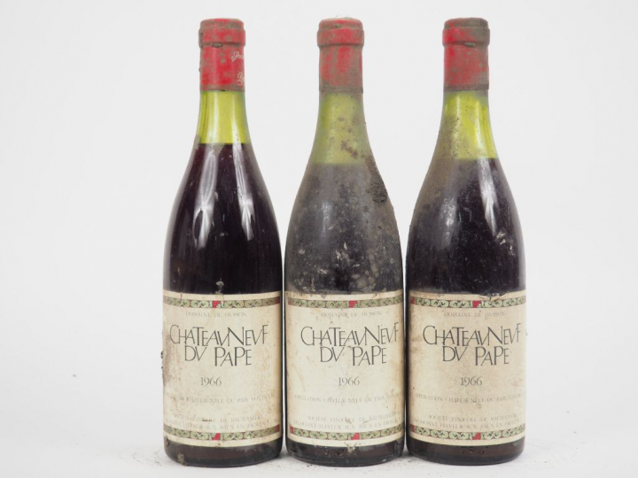 3 BOUTEILLES CHATEAUNEUF DU PAPE - 1966 - 3 CM/3,5 CM/5 CM/BS