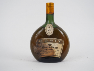 Vente aux enchères 1 VIEILLE BOUTEILLE ARMAGNAC D'ARTY