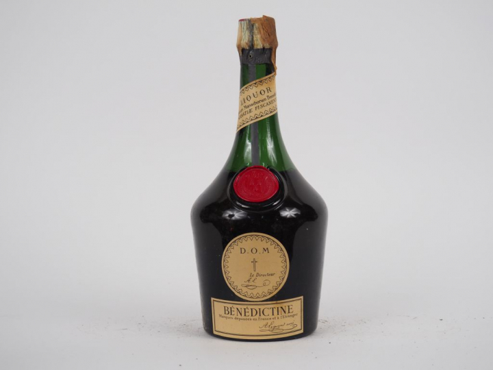 1 VIEILLE BOUTEILLE BENEDICTINE DOM